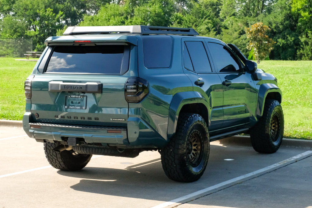Used 2025 Toyota 4Runner Trailhunter AWD/4WD image 11