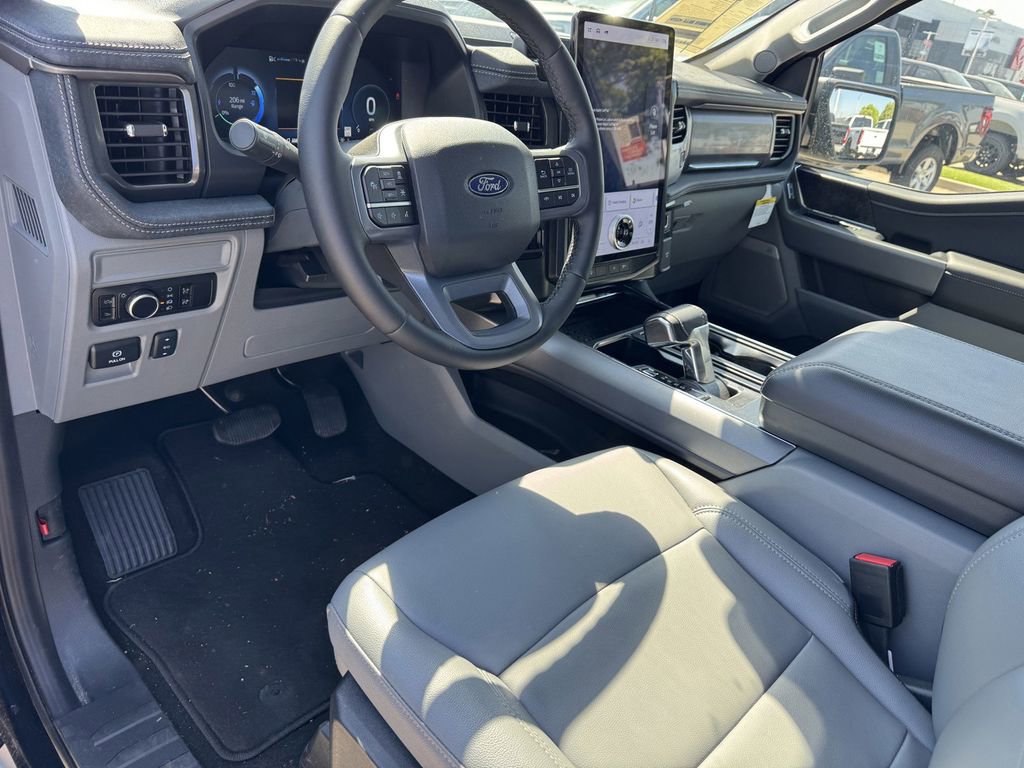 Used 2025 Ford F150 Lightning Flash AWD/4WD image 12