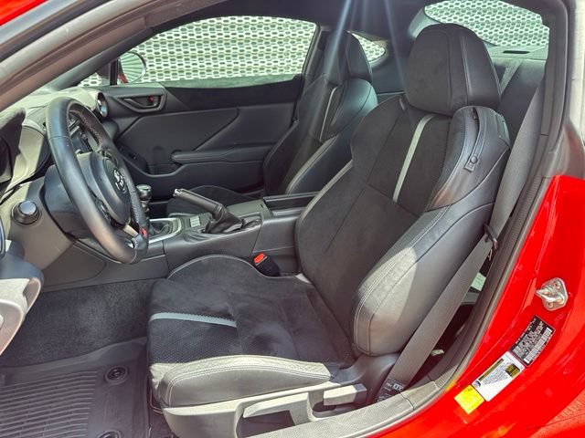 Used 2022 Toyota GR86 Premium w/ ALL Weather Mat Package (TMS) RWD image 10