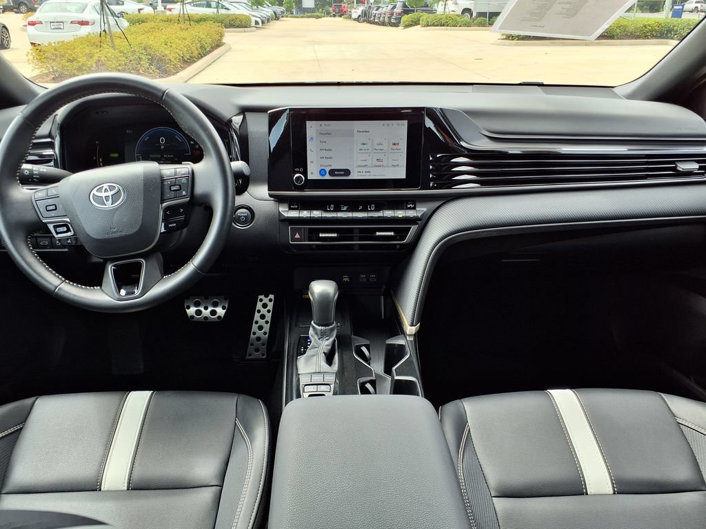Used 2025 Toyota Camry SE FWD image 20