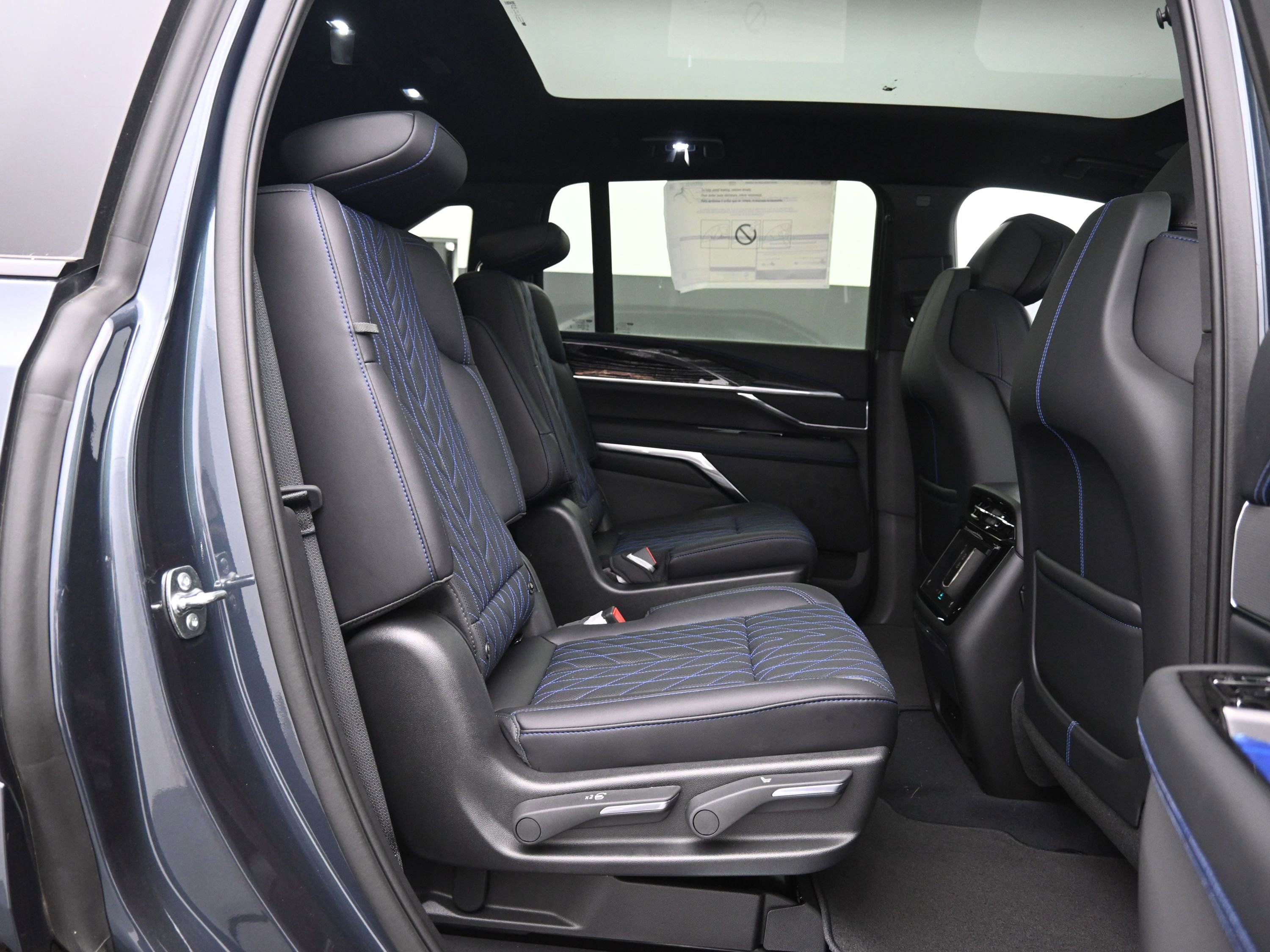 New 2026 Cadillac Escalade IQ Luxury 1 w/ LPO, Floor Liner Package image 12