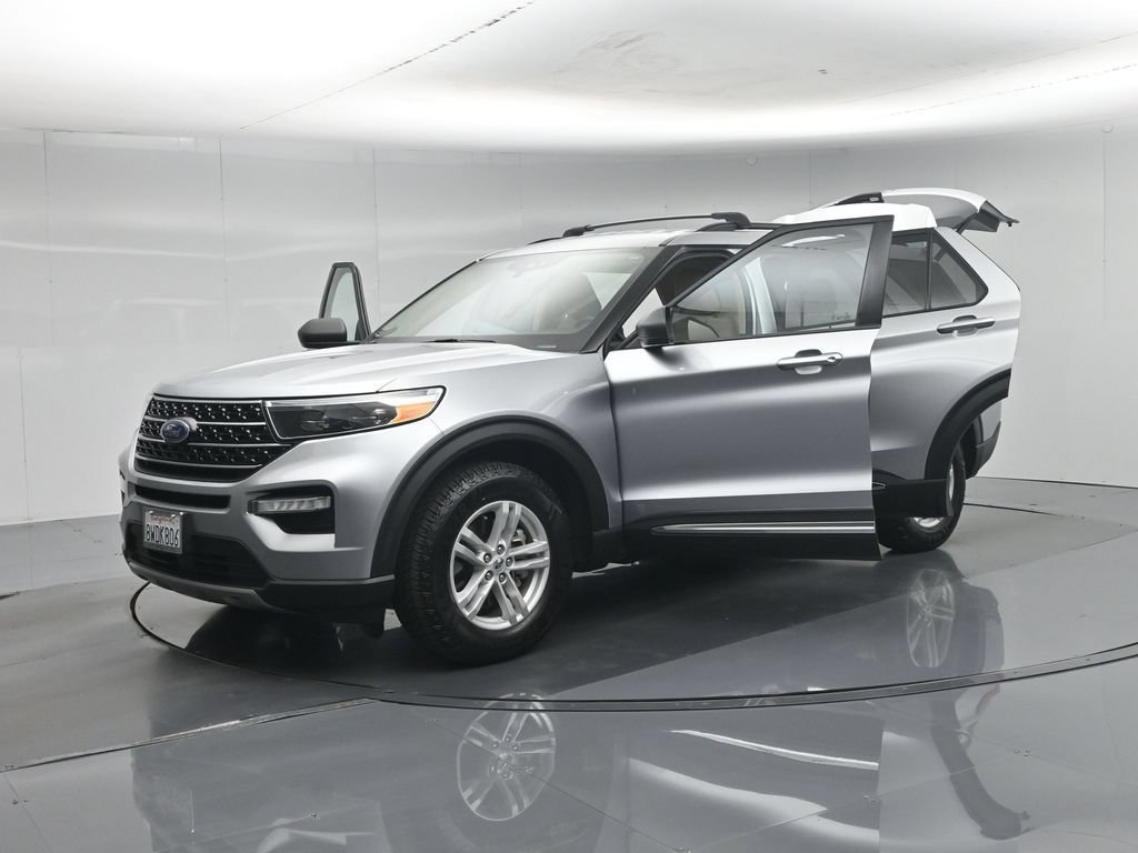 Certified 2021 Ford Explorer XLT w/ Equipment Group 202A AWD/4WD image 36