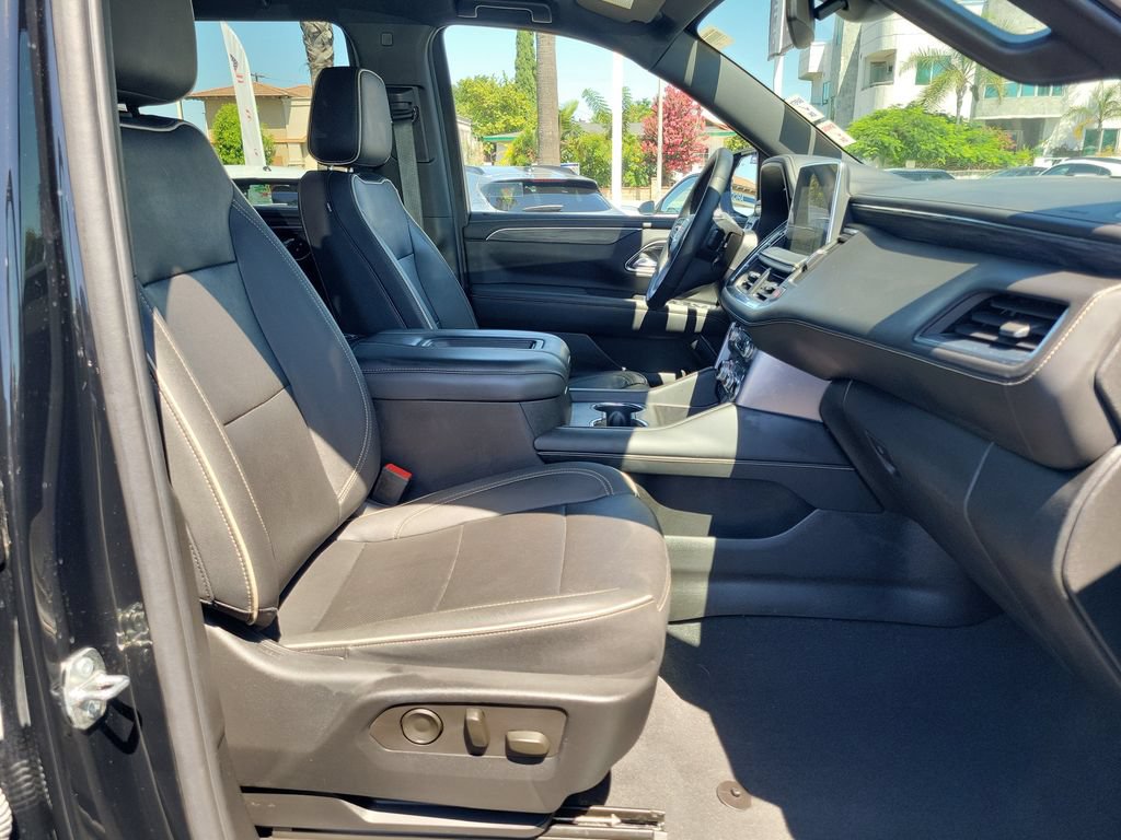 Used 2023 GMC Yukon SLT w/ SLT Luxury Package RWD image 19