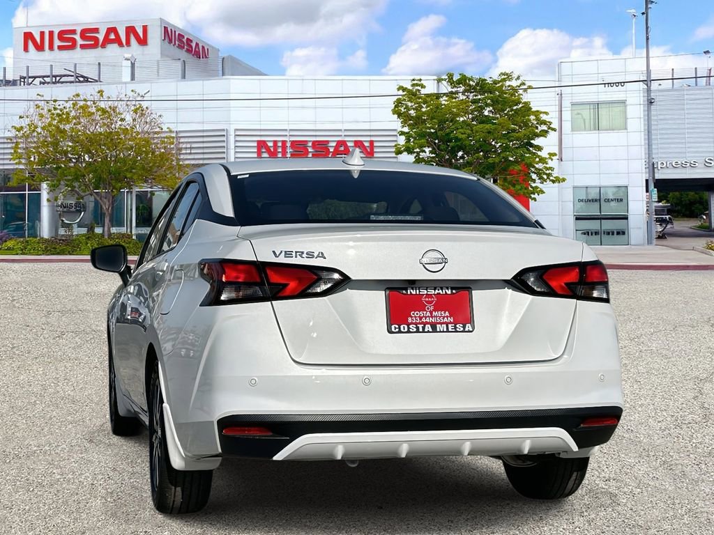 New 2025 Nissan Versa SV image 3