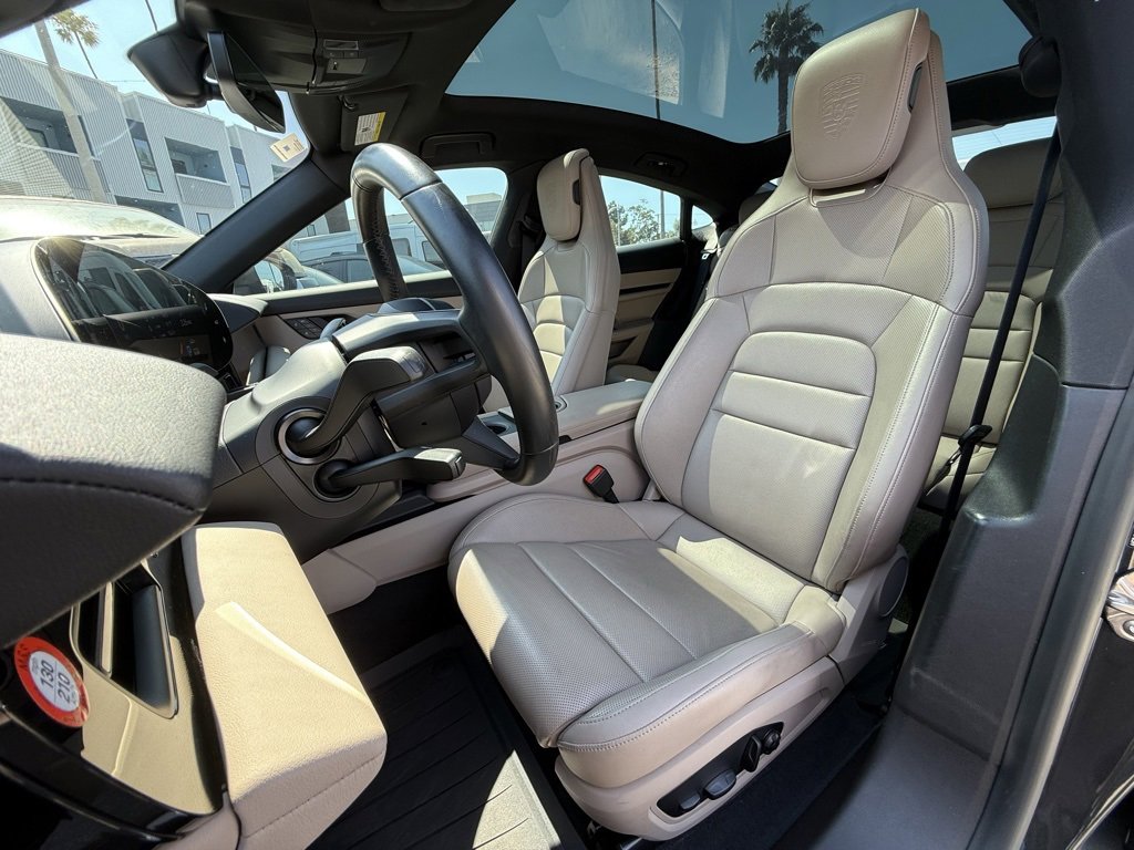 Used 2022 Porsche Taycan 4S image 10