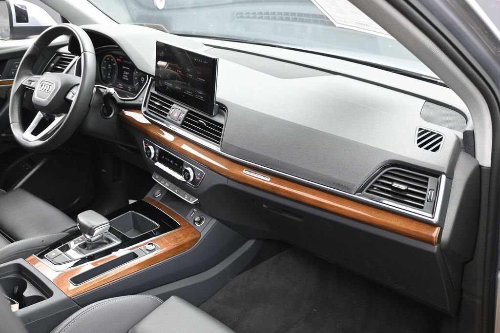 Used 2024 Audi Q5 e Premium w/ Convenience Package AWD/4WD image 36