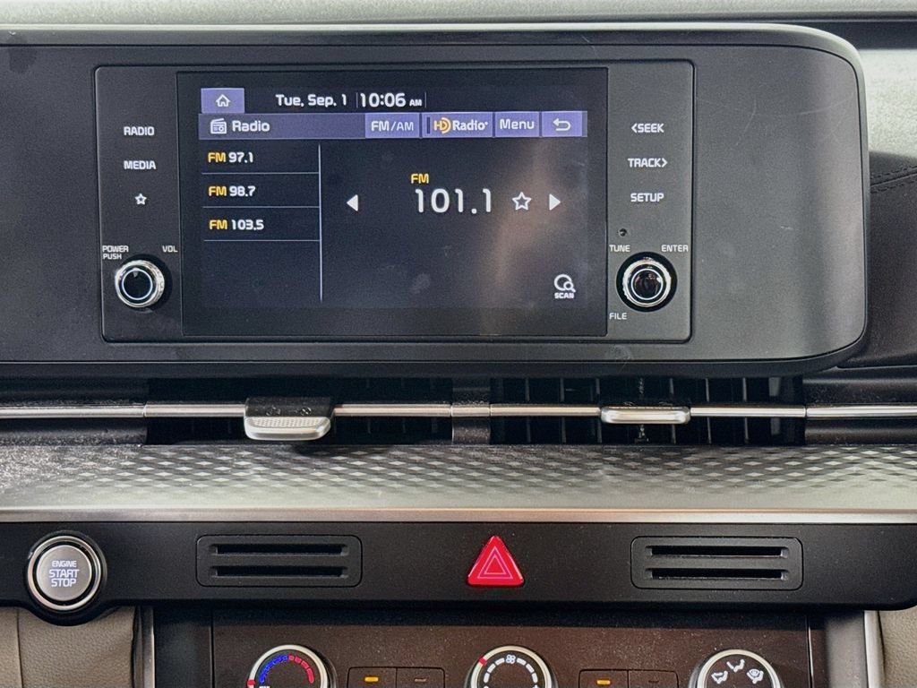 Used 2022 Kia Carnival LX FWD image 14