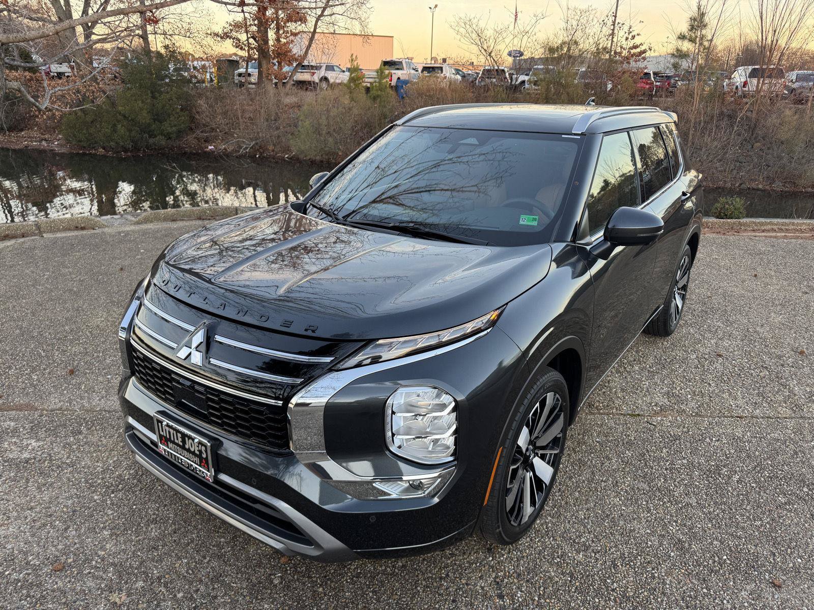 New 2026 Mitsubishi Outlander SEL FWD image 12