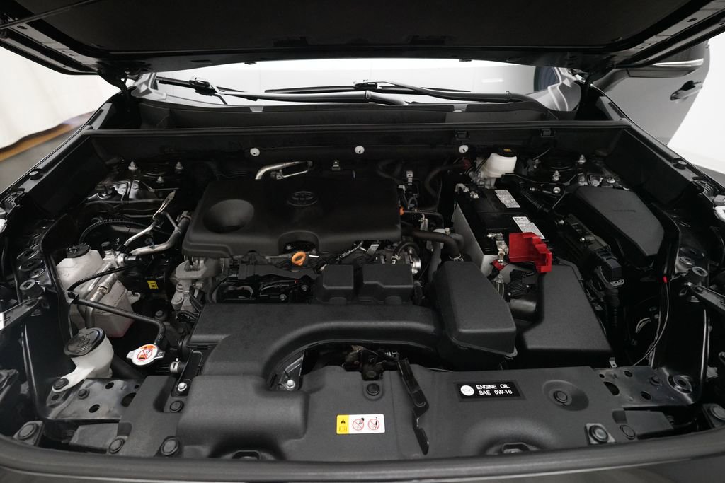Used 2025 Toyota RAV4 XLE image 3