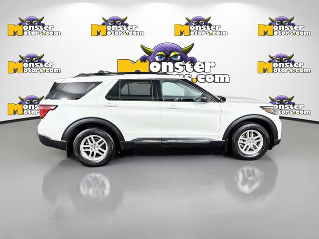 Used 2025 Ford Explorer Active AWD/4WD image 4