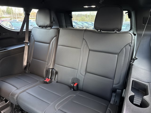 New 2026 GMC Yukon XL Denali w/ Denali Reserve Package image 7