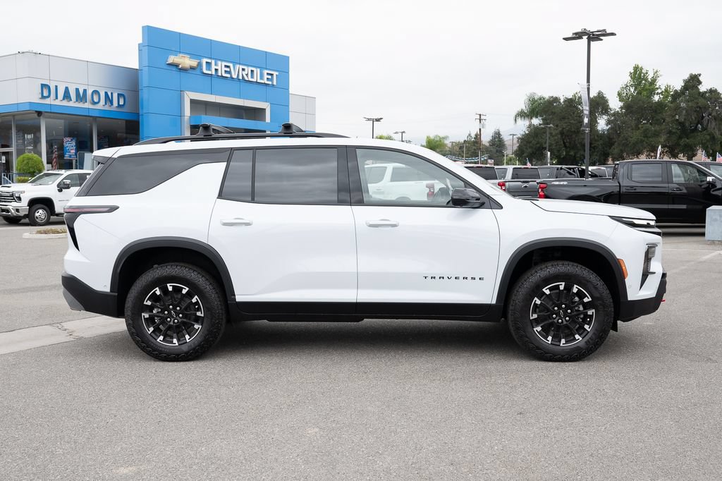 New 2026 Chevrolet Traverse Z71 w/ Enhanced Driving Package AWD/4WD image 3