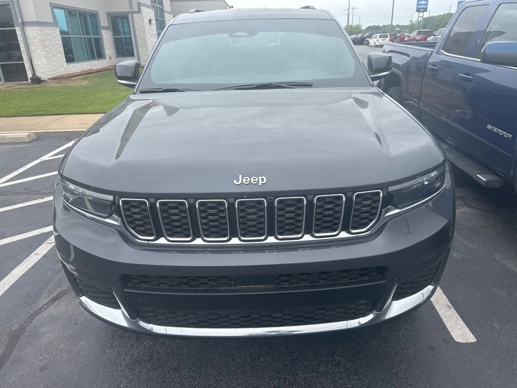 Used 2025 Jeep Grand Cherokee L Limited AWD/4WD image 5