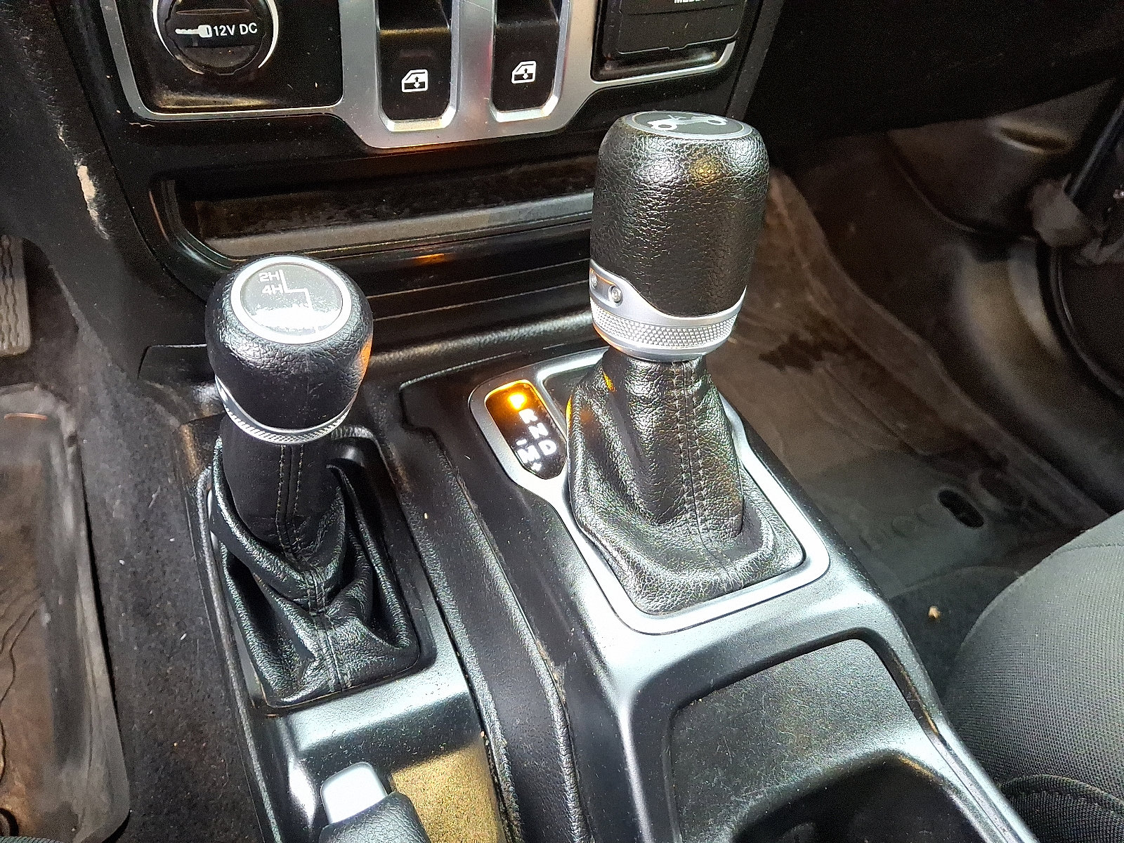 Used 2019 Jeep Wrangler Sport image 15