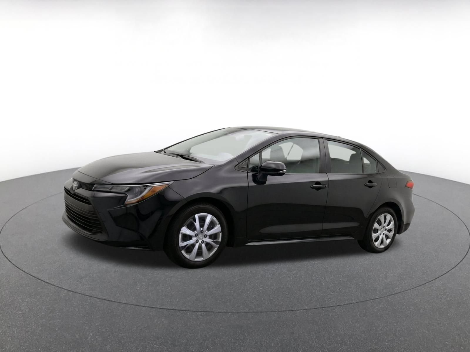 Used 2025 Toyota Corolla LE FWD image 3