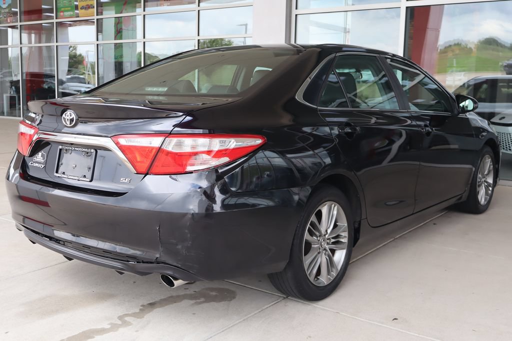 Used 2015 Toyota Camry SE FWD image 9