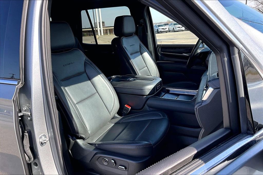 Used 2024 GMC Yukon Denali image 10