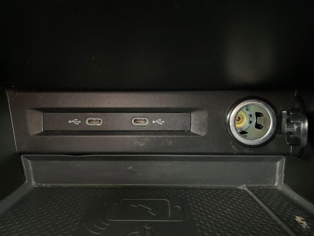 Used 2021 Volkswagen Tiguan SE w/ Panoramic Sunroof Package image 21