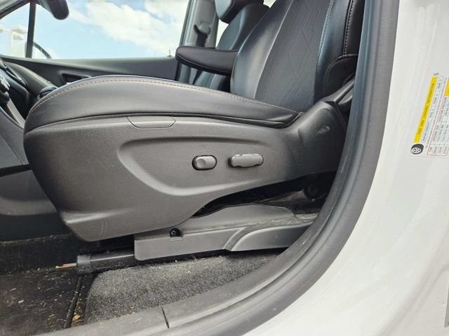 Used 2018 Chevrolet Trax LT w/ LT Convenience Package FWD image 20