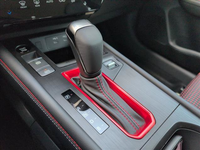 Used 2025 Nissan Kicks SR w/ Illumination Package FWD image 13
