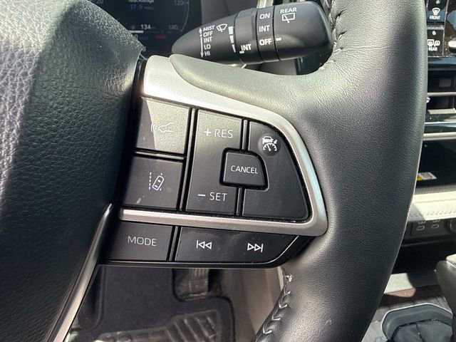 Used 2023 Toyota Highlander Limited image 31