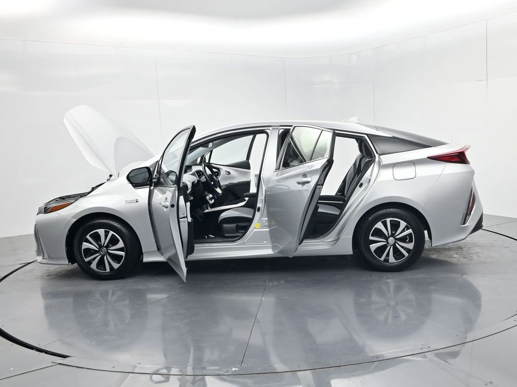 Used 2017 Toyota Prius Prime Plus w/ Carpet Mat Package FWD image 59