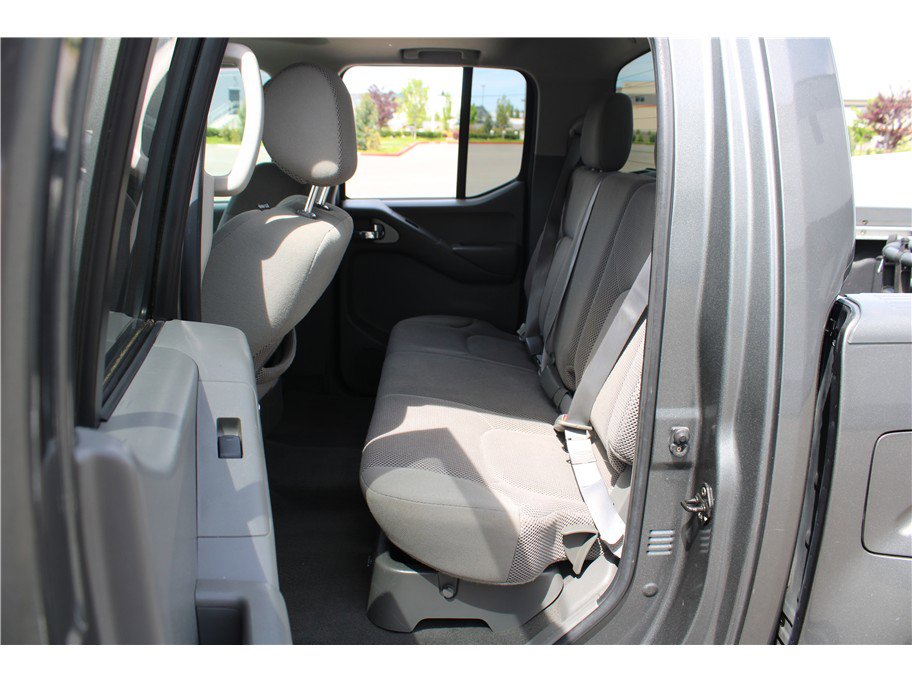 Used 2008 Nissan Frontier SE w/ SE Value Truck Pkg AWD/4WD image 11