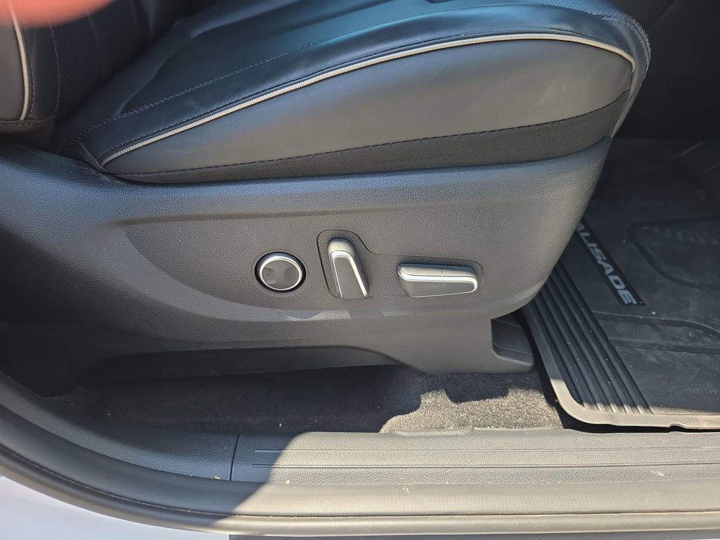 Used 2025 Hyundai Palisade Calligraphy FWD image 39