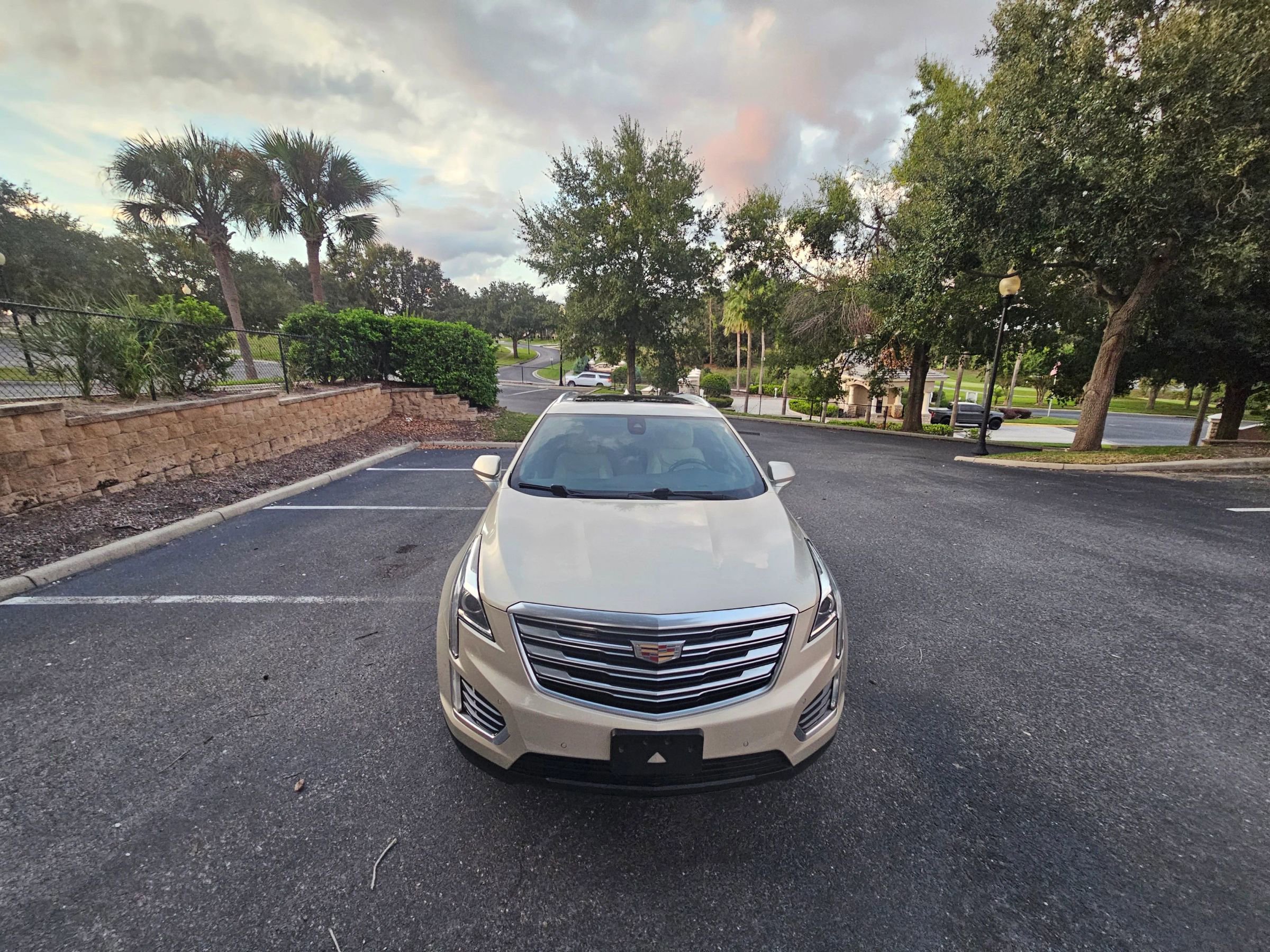 Used 2017 Cadillac XT5 Luxury w/ Driver Awareness Package image 7