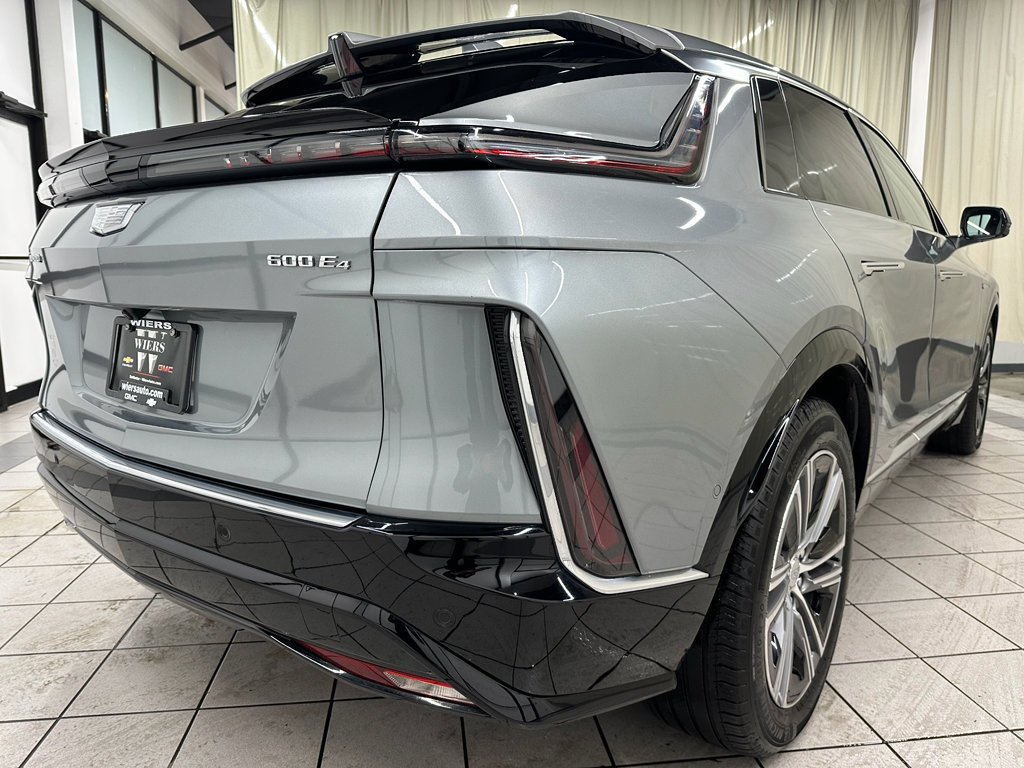 Used 2024 Cadillac Lyriq Luxury w/ LPO, Floor Liner Package image 5