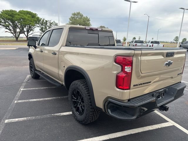 Used 2023 Chevrolet Silverado 1500 ZR2 w/ Technology Package AWD/4WD image 6