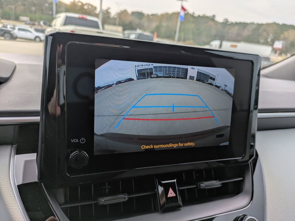 Used 2024 Toyota Corolla SE image 16