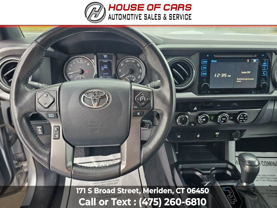 Used 2017 Toyota Tacoma TRD Sport image 29