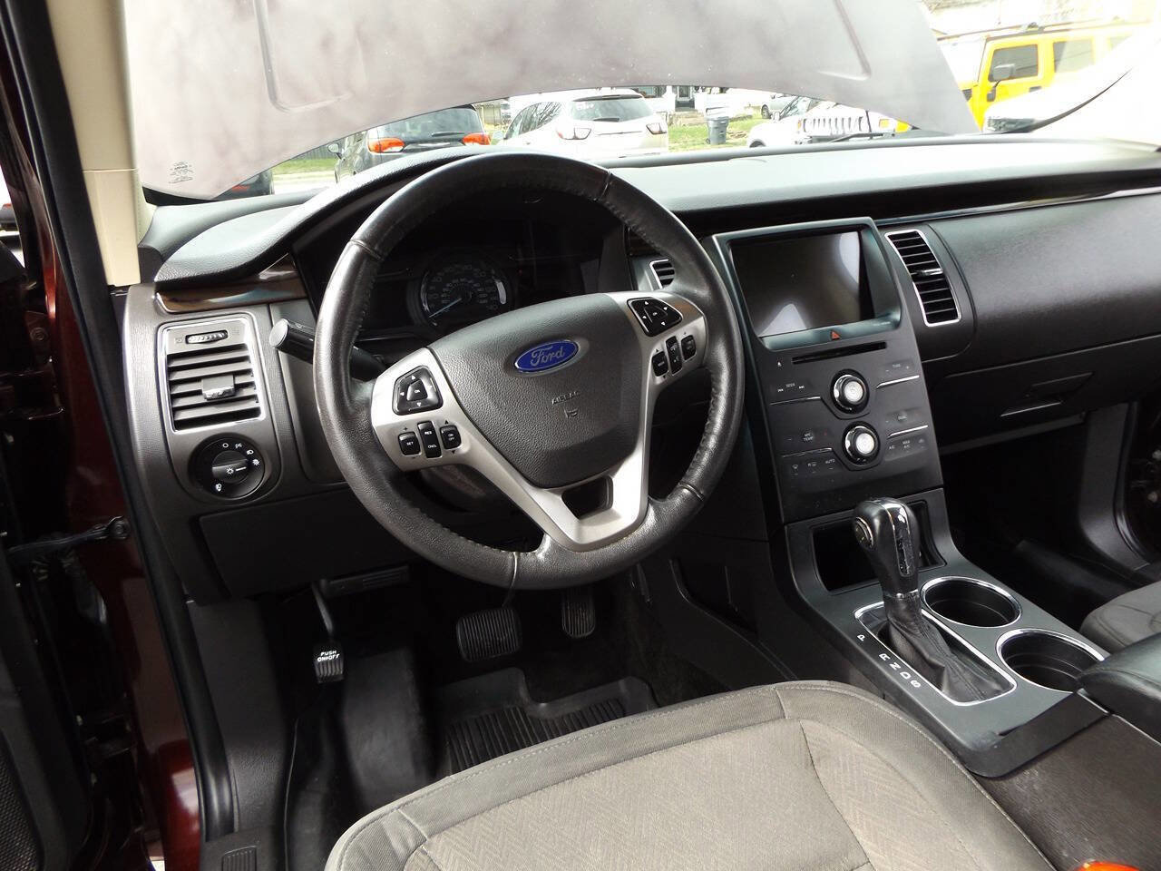 Used 2018 Ford Flex SEL image 16