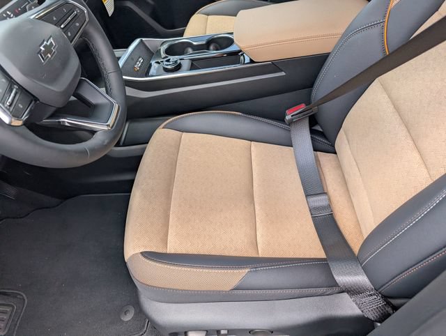 New 2026 Chevrolet Equinox ACTIV w/ Convenience Package III AWD/4WD image 21