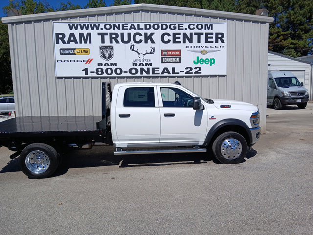 New 2027 RAM 4500 Tradesman w/ Chrome Appearance Group AWD/4WD image 2