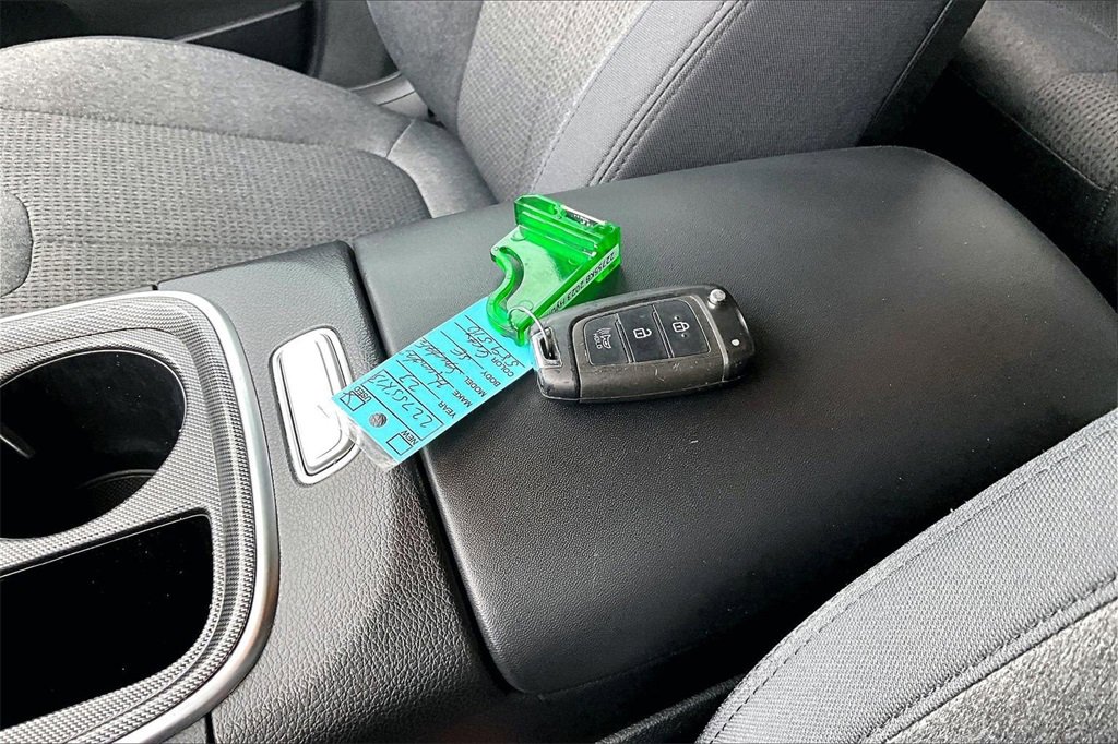 Used 2023 Hyundai Santa Fe SE image 10