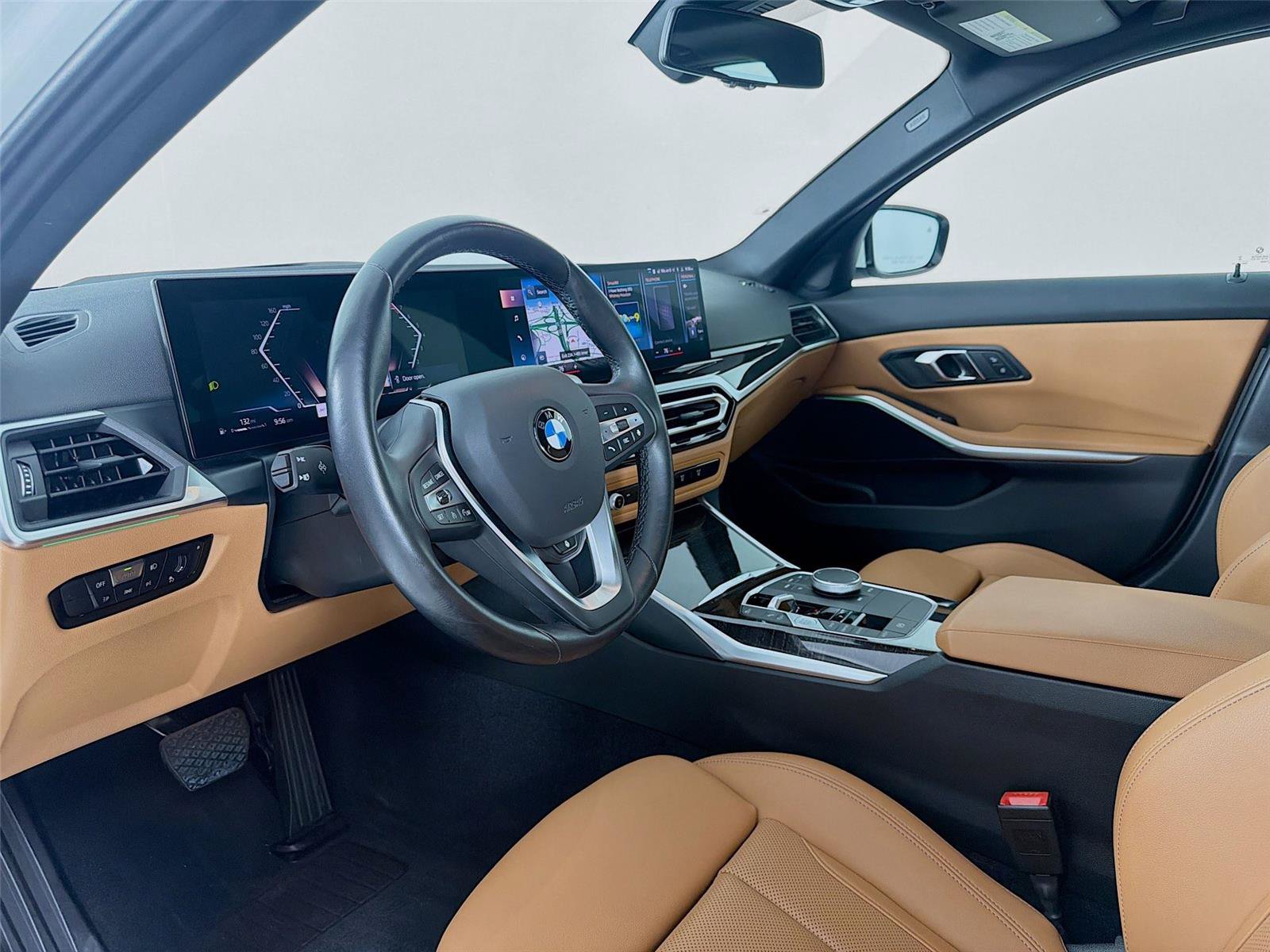 Used 2024 BMW 330i Sedan w/ Premium Package RWD image 4