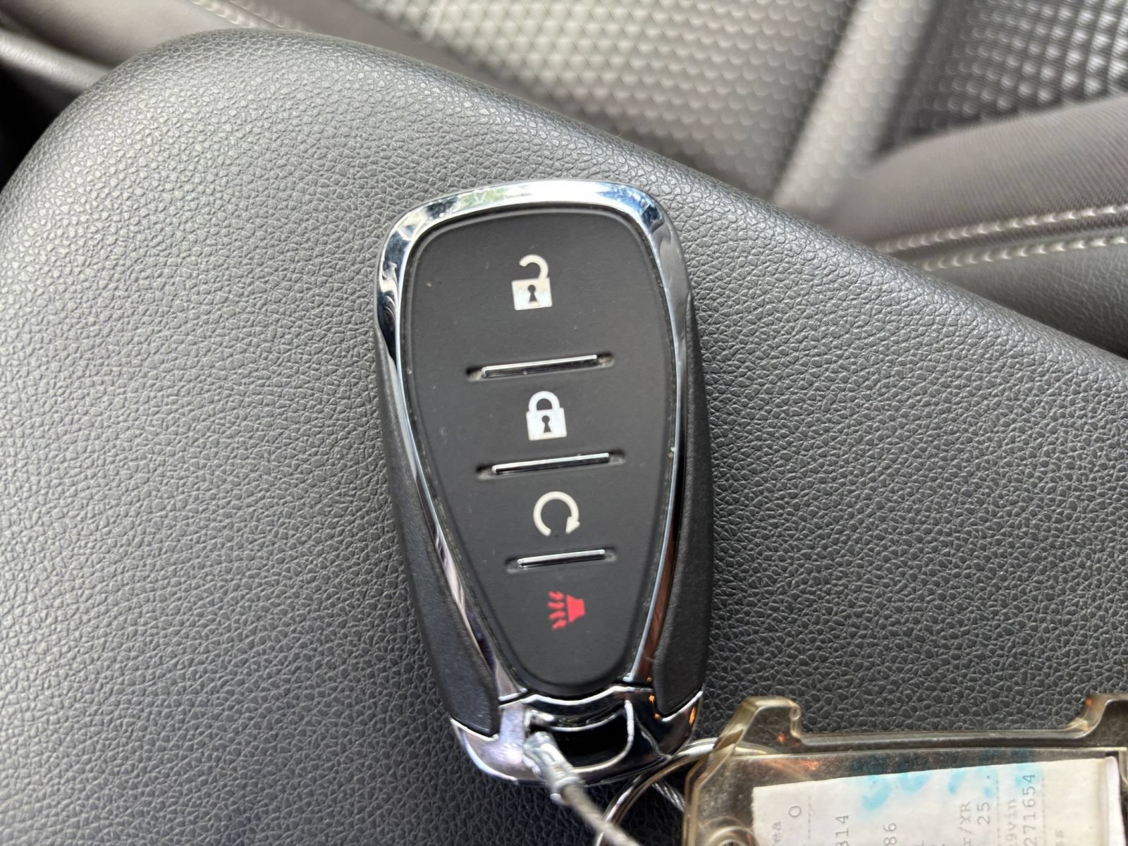 Used 2025 Chevrolet Trax LT FWD image 23