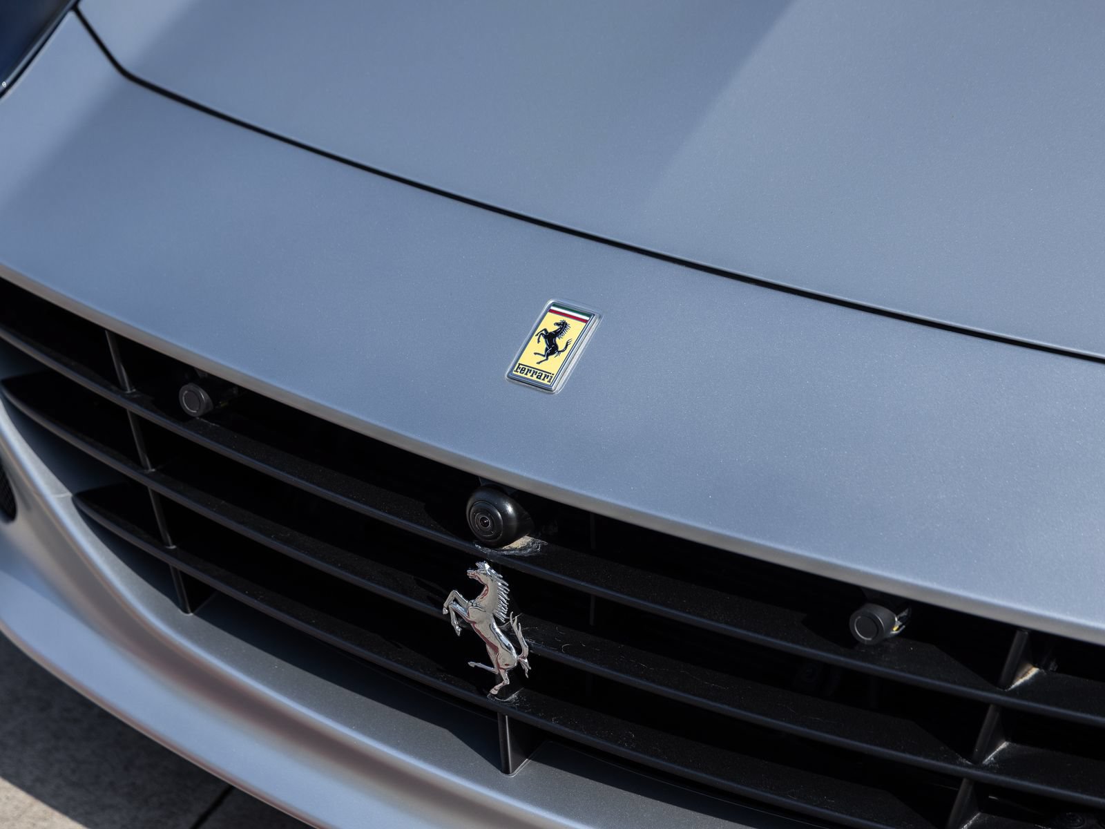 Used 2015 Ferrari California T RWD image 18
