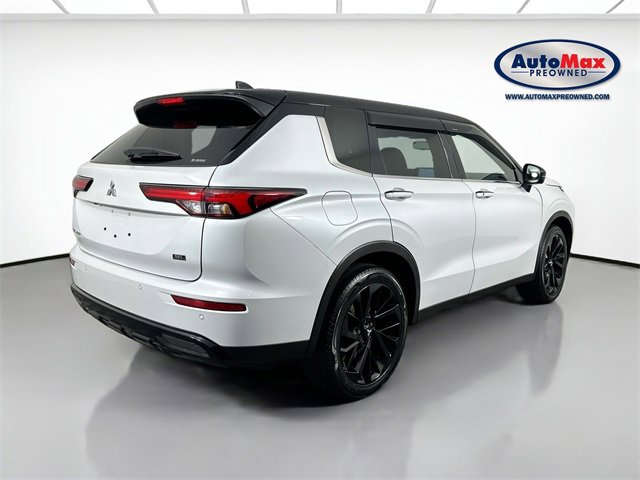 Used 2023 Mitsubishi Outlander SEL Black Edition image 2