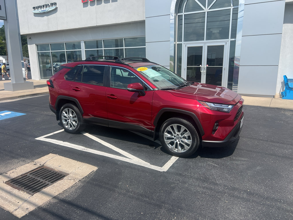 Used 2024 Toyota RAV4 XLE Premium FWD image 6