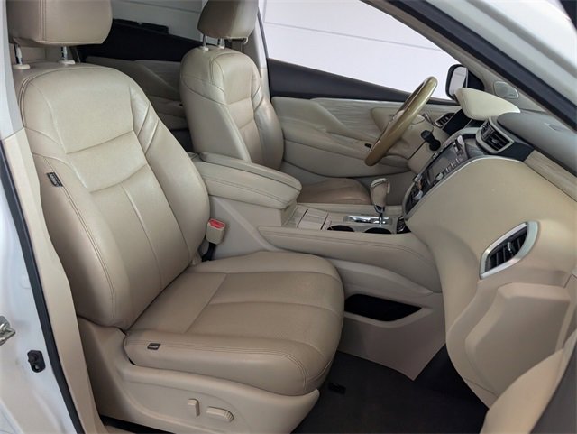 Used 2017 Nissan Murano SV w/ Premium Plus Package image 16