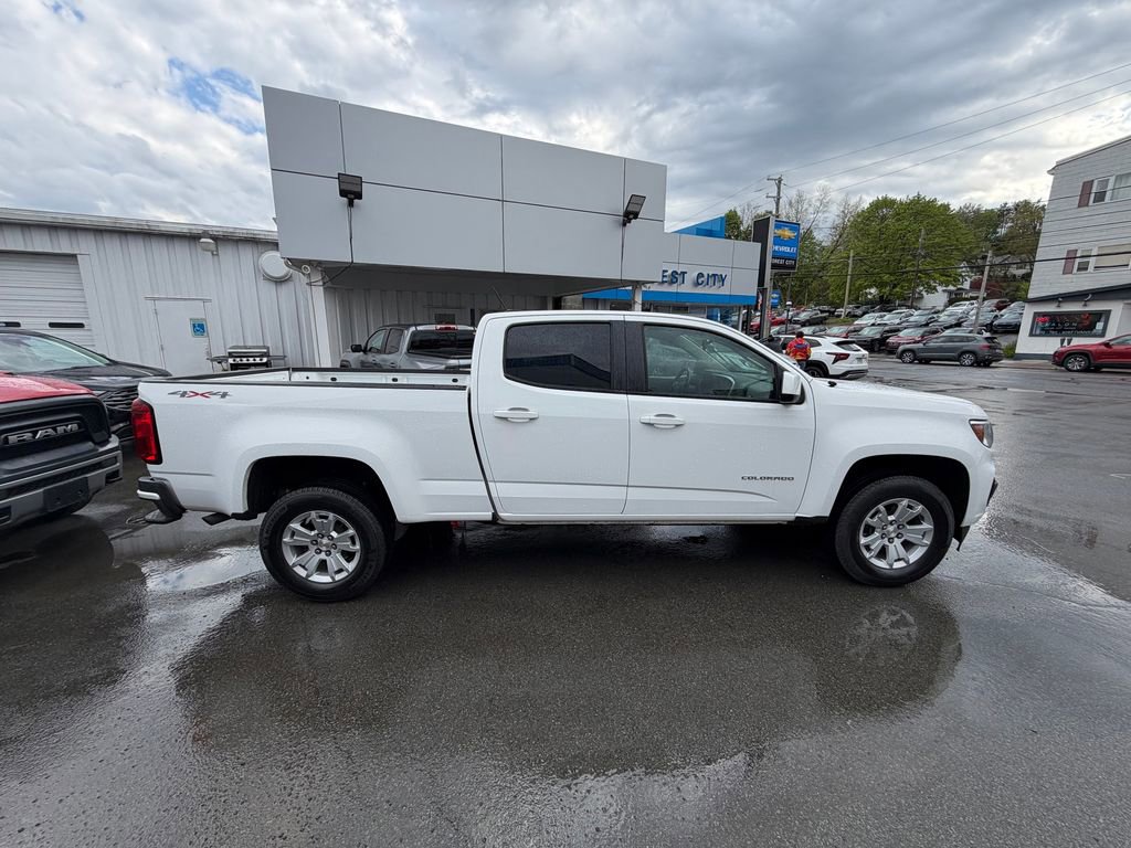 Used 2022 Chevrolet Colorado LT AWD/4WD image 6