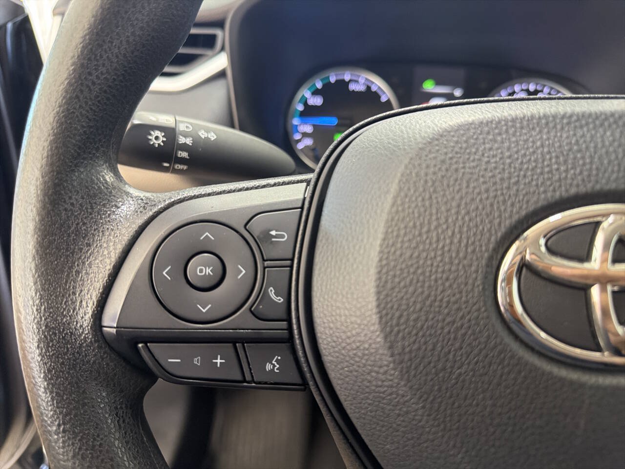 Used 2022 Toyota RAV4 LE AWD/4WD image 14