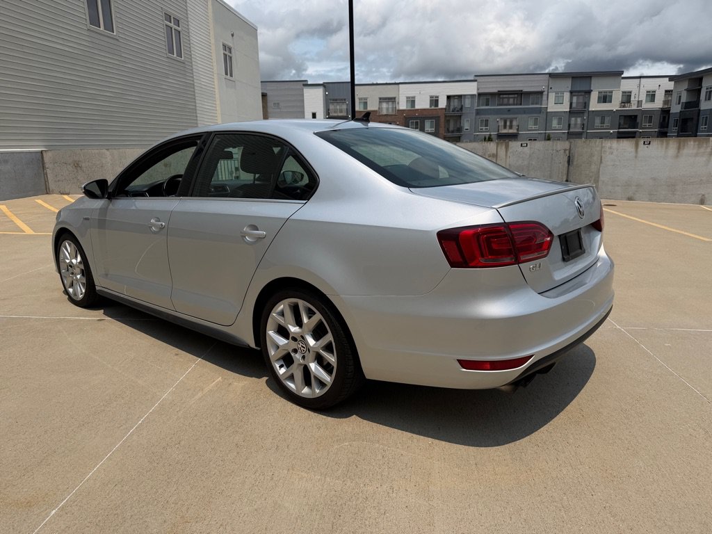 Used 2014 Volkswagen Jetta GLI FWD image 6