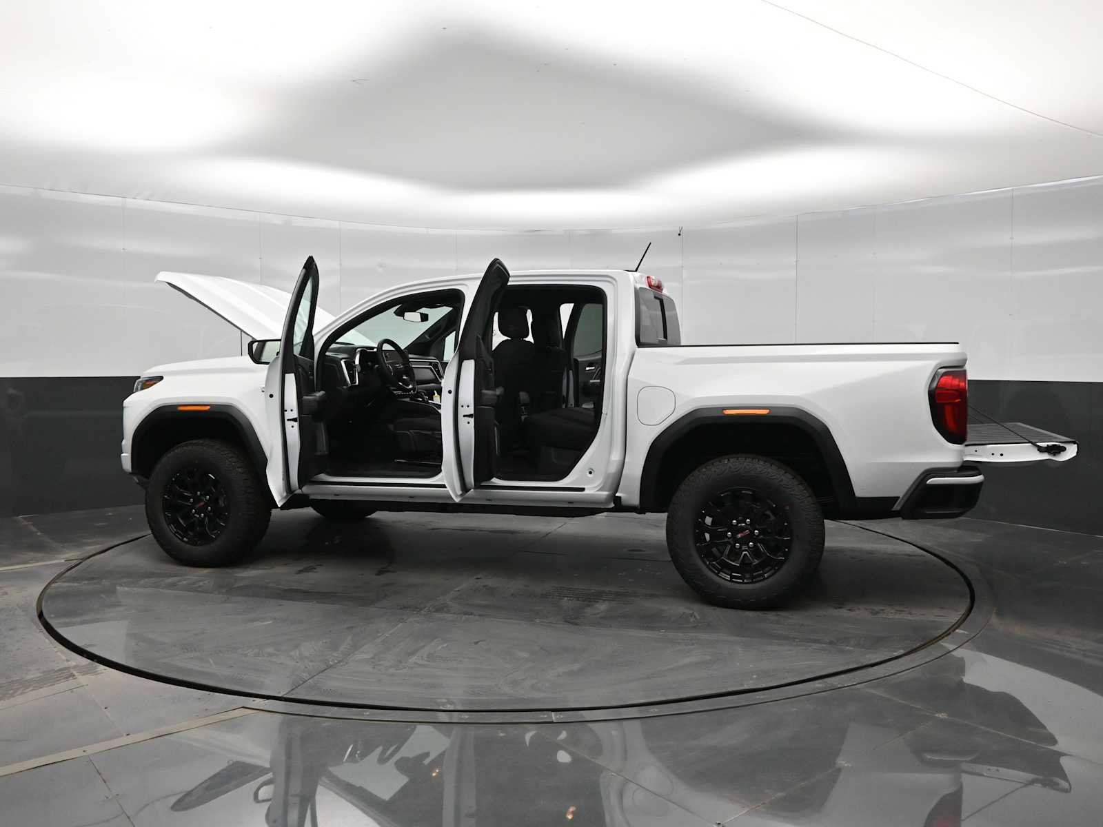 New 2026 GMC Canyon Elevation RWD image 40