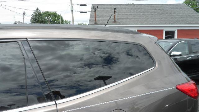 Used 2009 Chevrolet Traverse LT FWD image 8