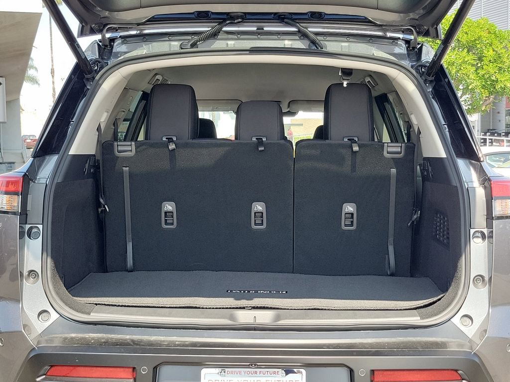 New 2026 Nissan Pathfinder SV FWD image 17