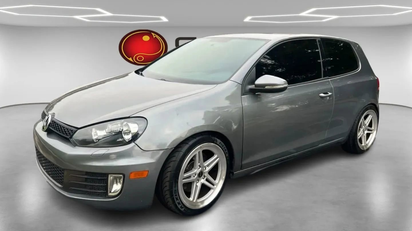 Used 2011 Volkswagen GTI 2-Door FWD video 1